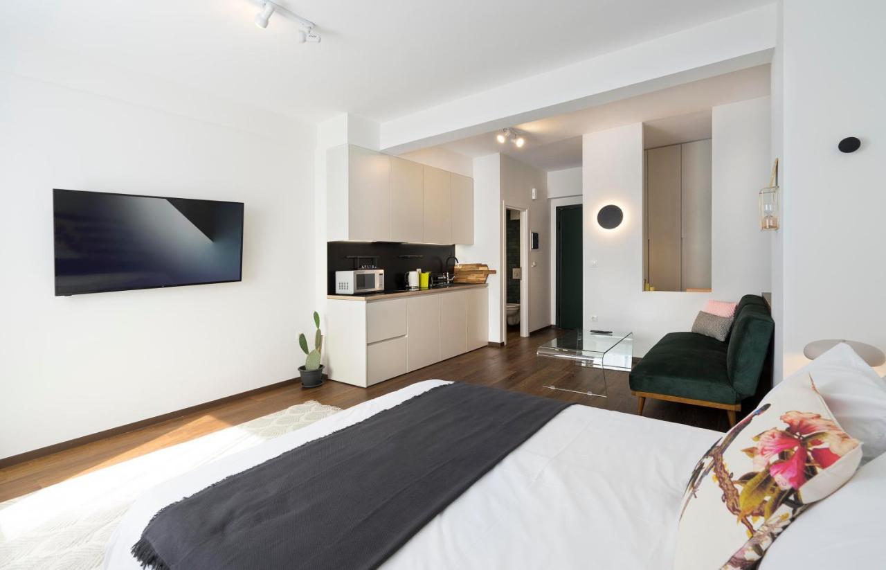 Athens' Best Location- Stunning & Spacious Studio Exterior photo